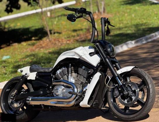 HARLEY-DAVIDSON V-ROD MUSCLE 